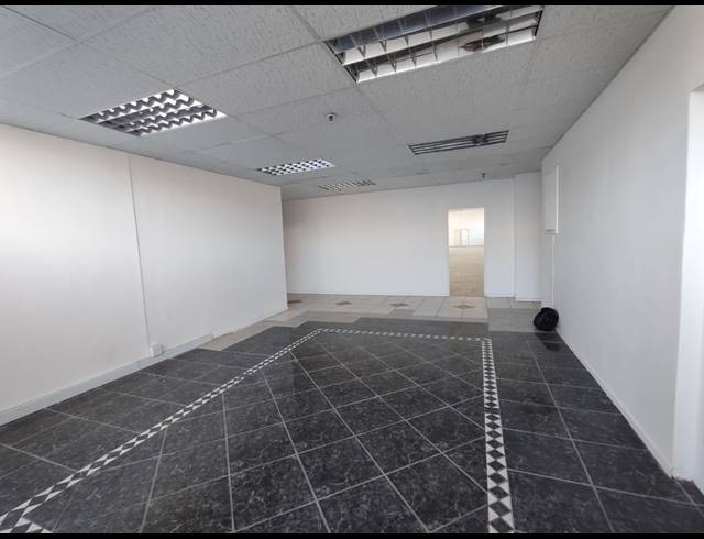 1,414M² WAREHOUSE TO LET IN MAITLAND